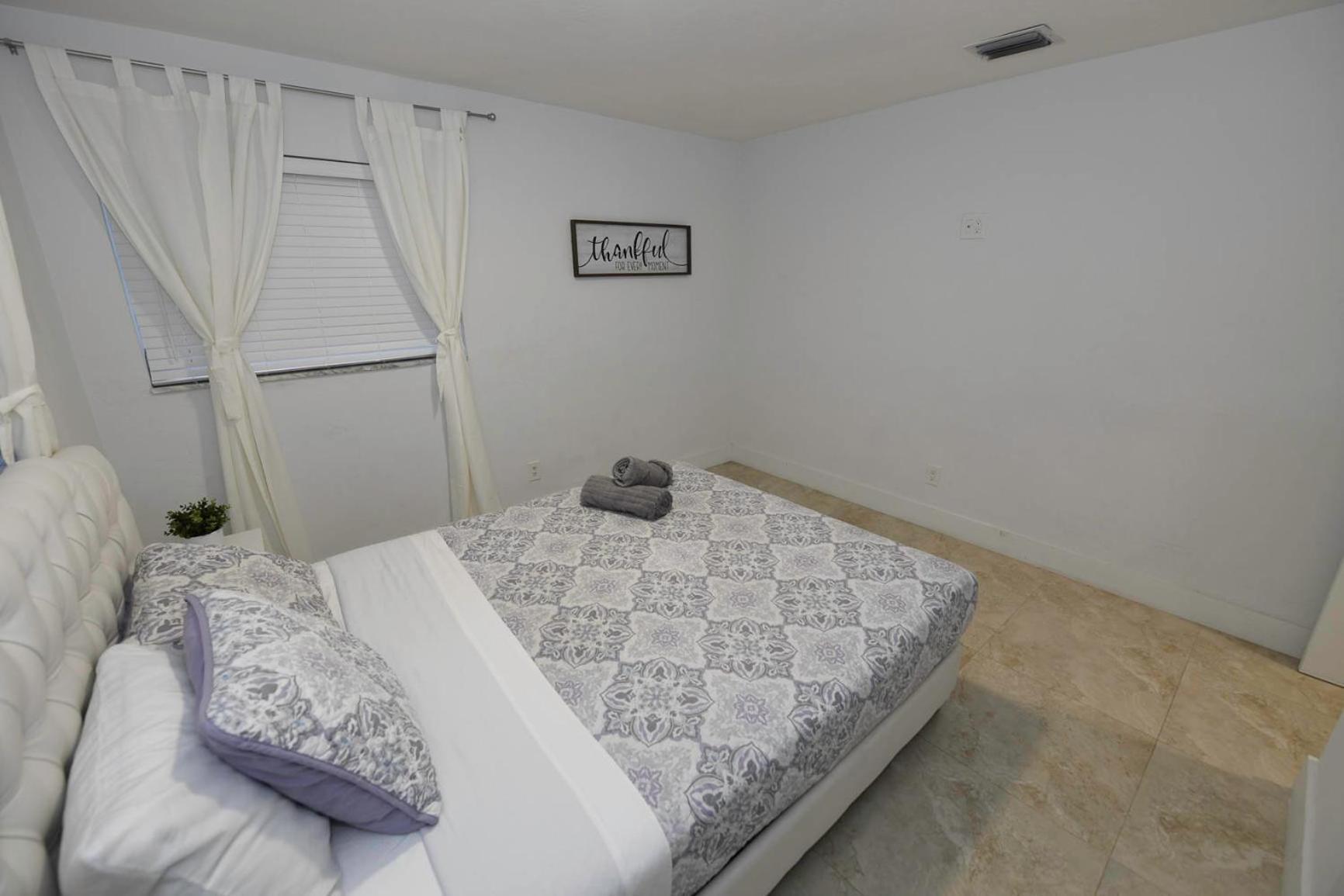 N61 Apartman Hollywood Kültér fotó
